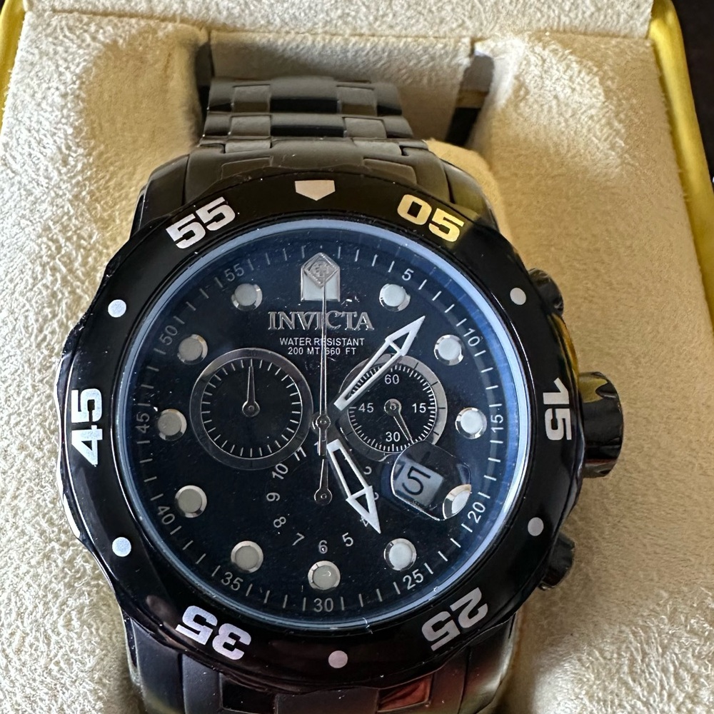 Authentic Invicta Pro Diver 0076 Chronograph Black Watch w/ Box